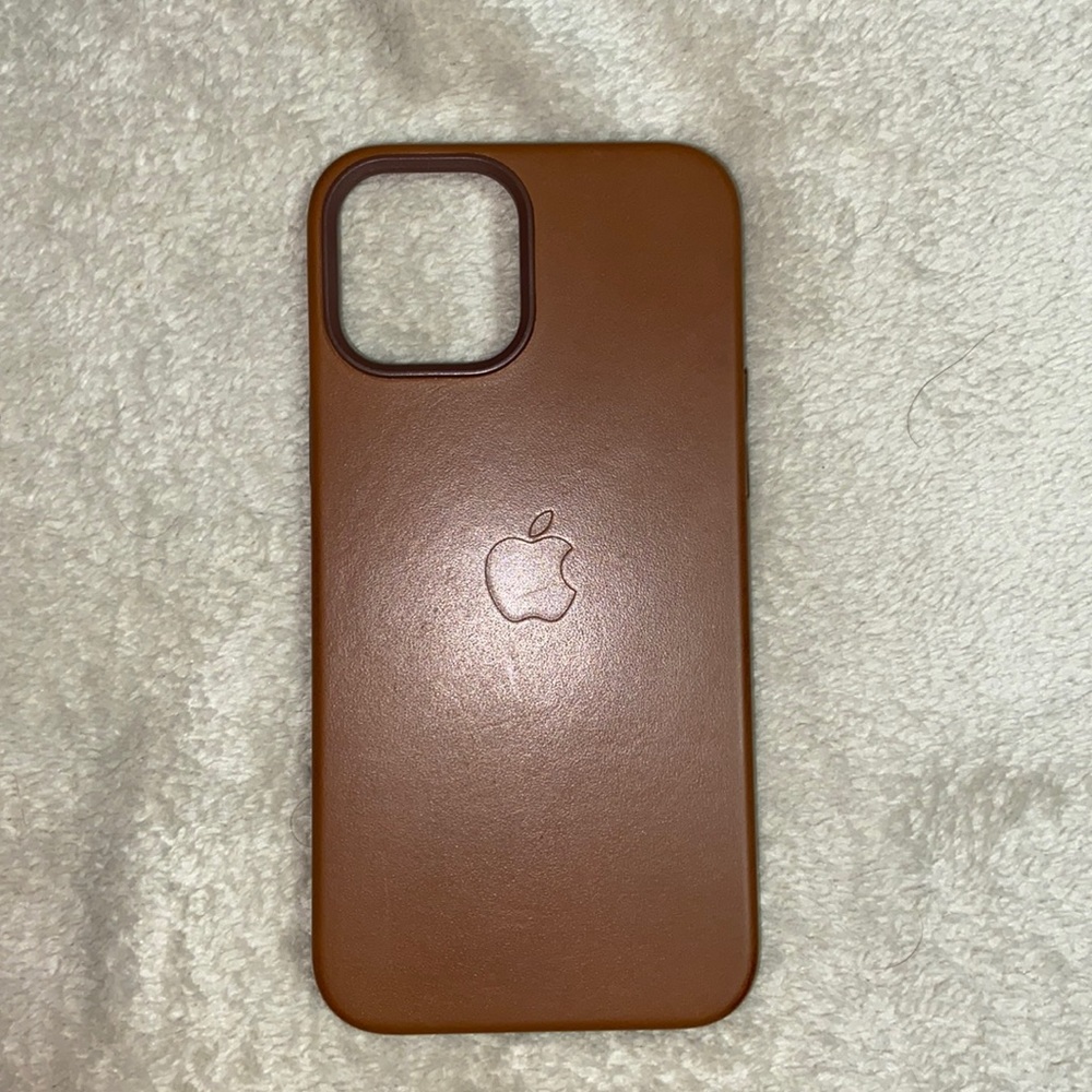 ⭐️BRAND NEW-NEVER USED iPhone Leather Case. ⭐️ Fits iPhone 12 Pro Max